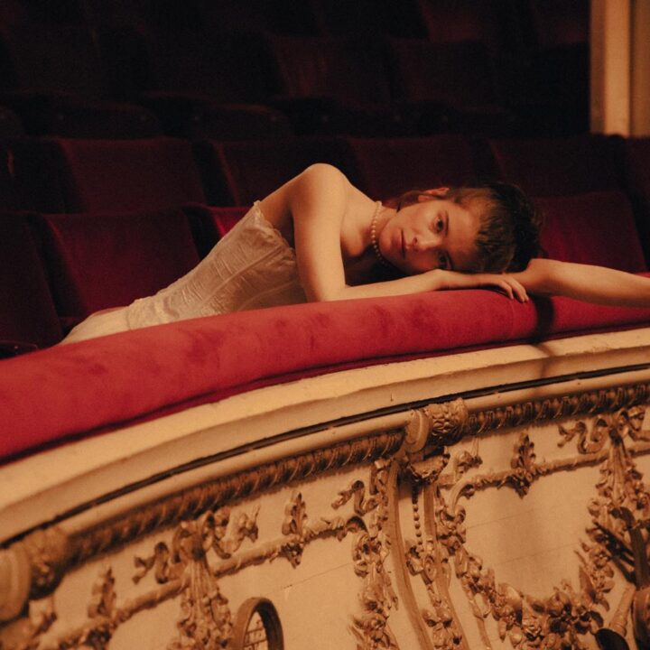 Alennettuja lippuja Narcisa -esityksiin Aleksanterin teatterilla